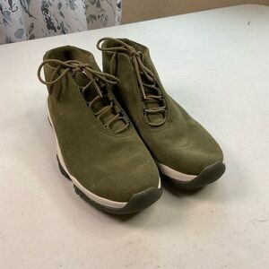 Nike Air Jordan Future Olive Green Suede High-Top Sneakers Women’s Size 8